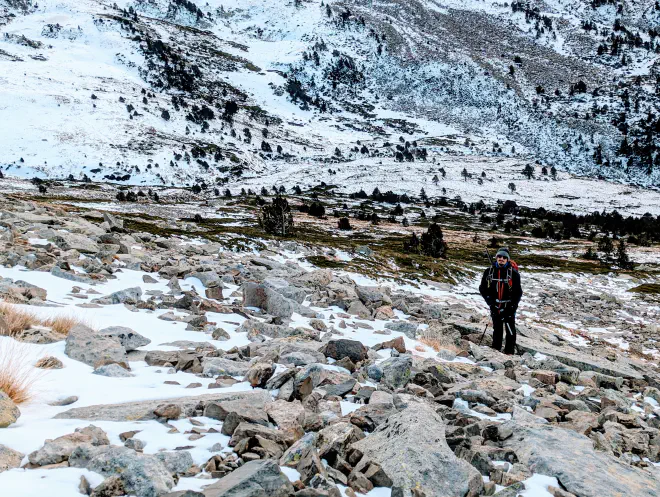 Marc dans la montée au Qazemi de Dalt