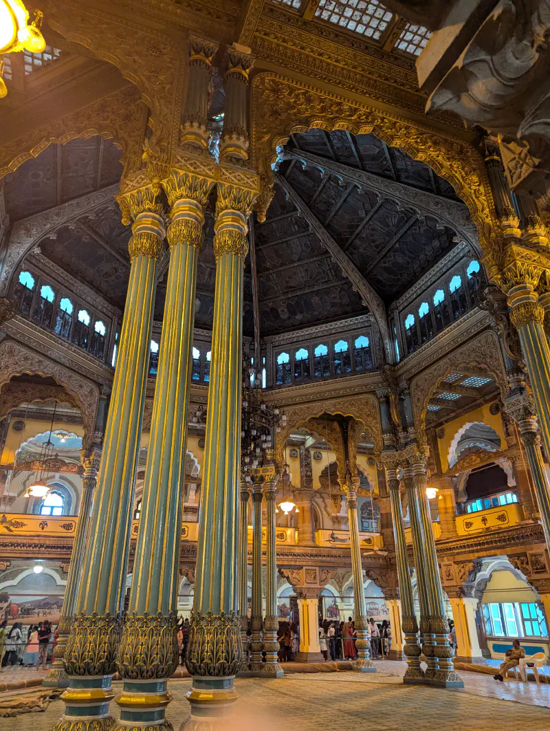 Intérieur du Palais de Mysore