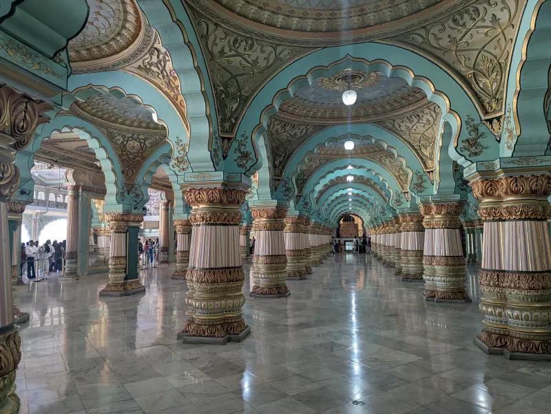 Intérieur du Palais de Mysore